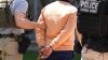 Nueva modalidad: agentes de ICE esperan al acecho en cortes de inmigración